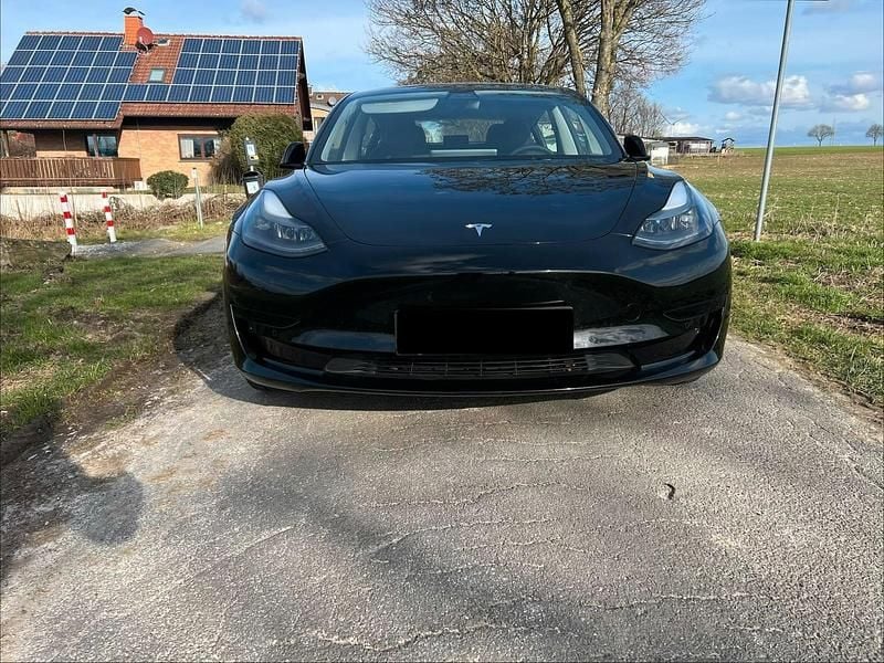 Gebraucht Tesla Model 3 Standard Range Plus 235 kW (320 PS) 2021 Schwarz Limousine