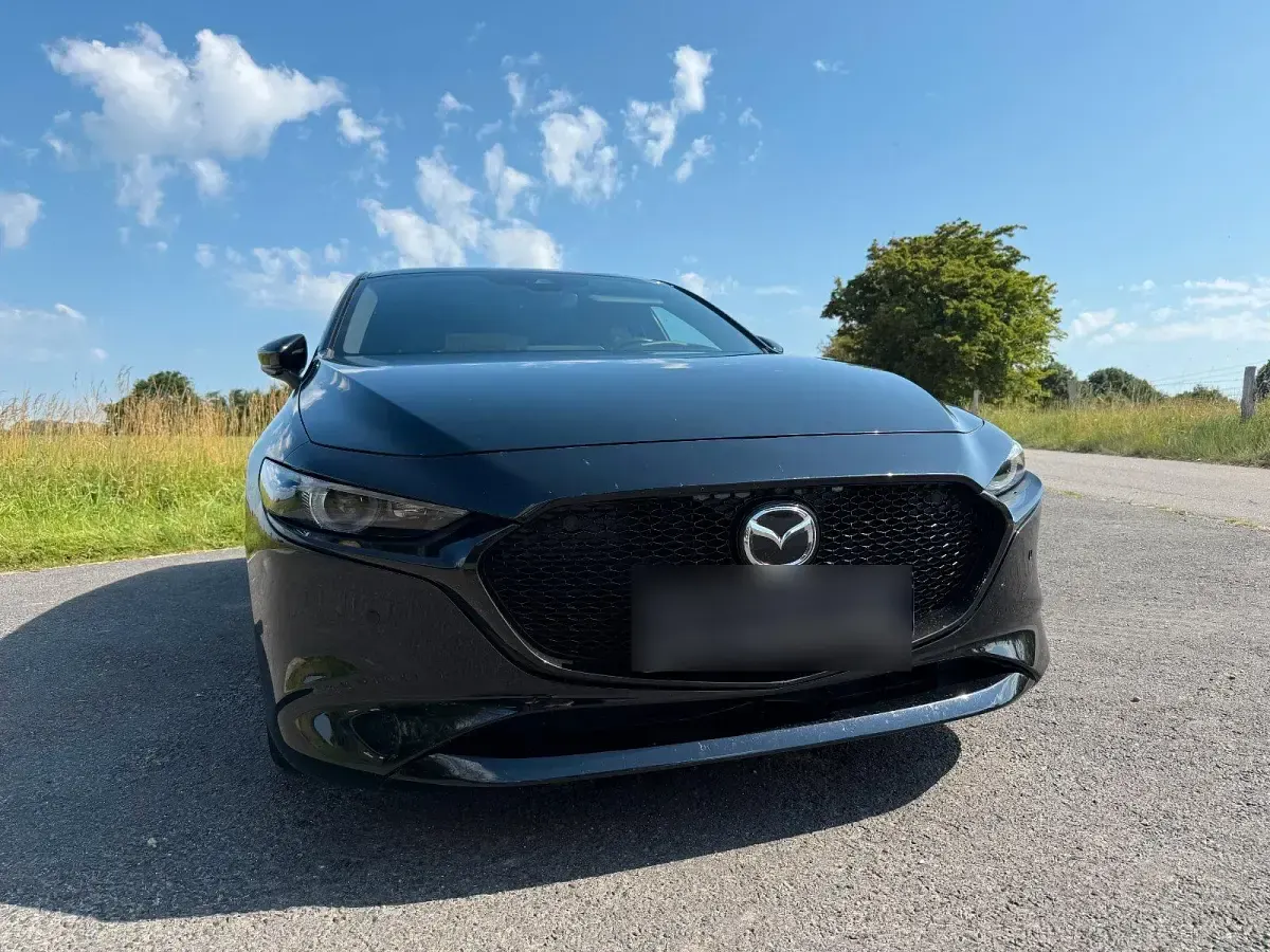 Gebraucht Mazda 3 Exclusive-Line 150 PS (110 kW) 2021 Schwarz Limousine