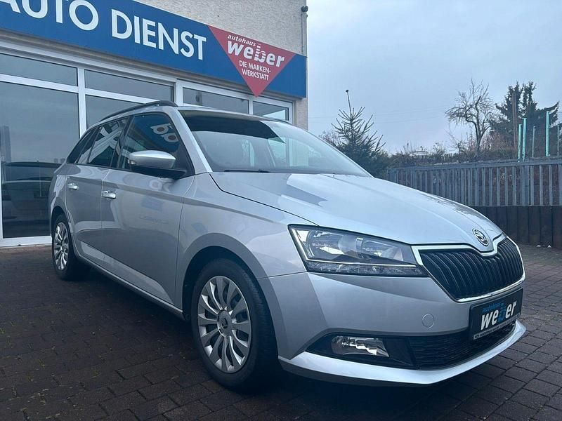 Silber Gebraucht 2022 Skoda Fabia Ambition Kombi | 16.660 € (Fairer Preis) - Bild 1/4