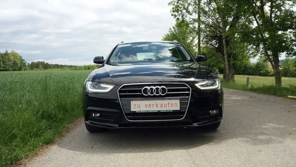 Gebraucht Audi A4 Attraction 120 PS (88 kW) 2014 Schwarz Kombi