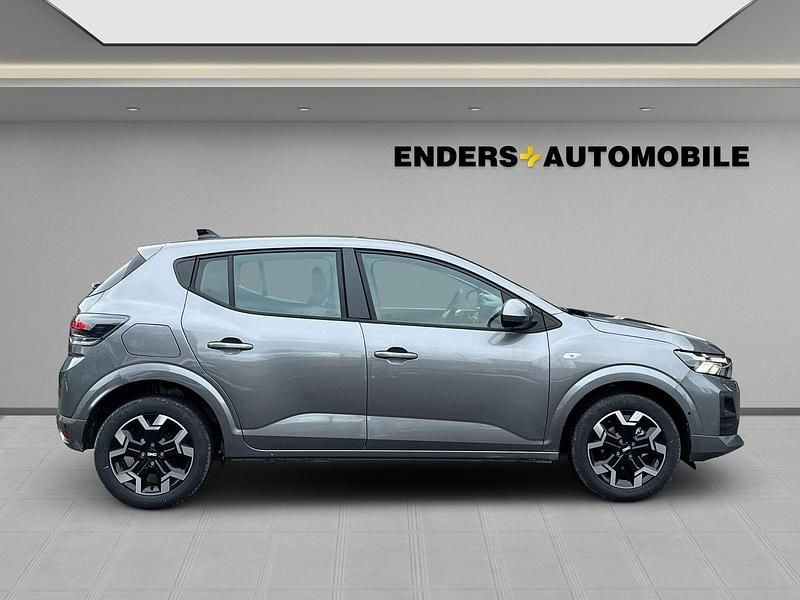 Neu Dacia Sandero Journey 101 PS (74 kW) 2026 Grau Kleinwagen