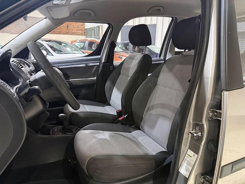 Gebraucht Skoda Roomster Plus Edition 86 PS (63 kW) 2012 Beige Van / Kleinbus