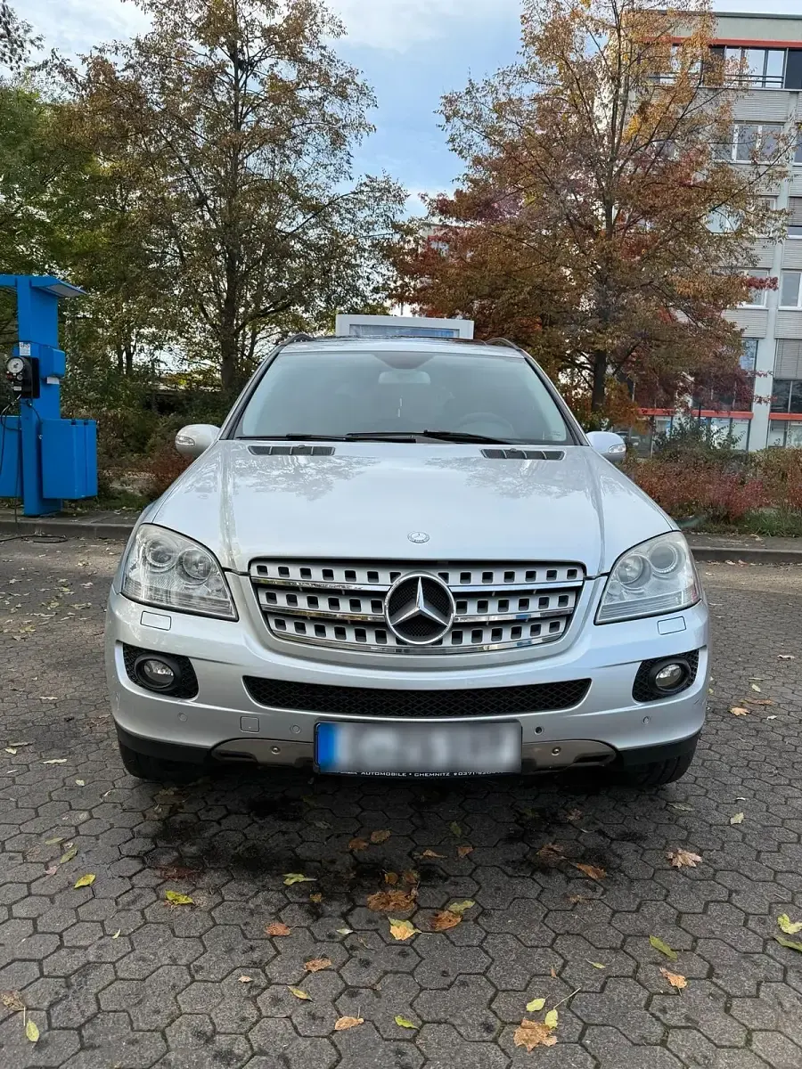 Gebraucht Mercedes ML420 306 PS (225 kW) 2009 Silber SUV