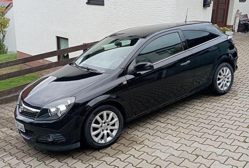 Schwarz Gebraucht 2009 Opel Astra GTC Sport Limousine | 4.990 € (Fairer Preis) - Bild 1/4