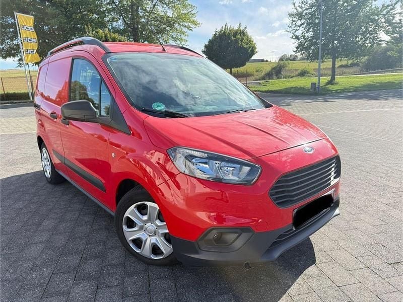 Rot Gebraucht 2019 Ford Transit Trend Van / Kleinbus | 7.999 € (Superpreis) - Bild 1/4