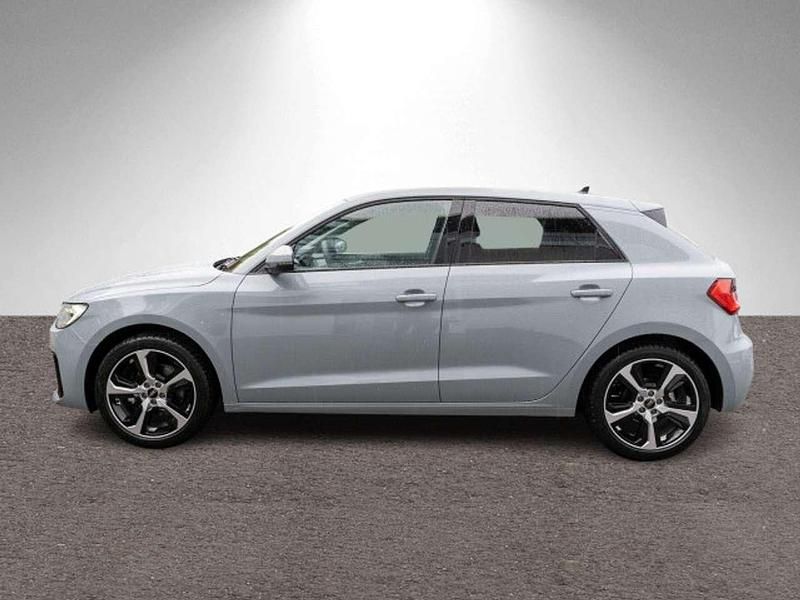 Neu Audi A1 Advanced Plus 116 PS (85 kW) 2026 Pfeilgrau perleffekt SUV