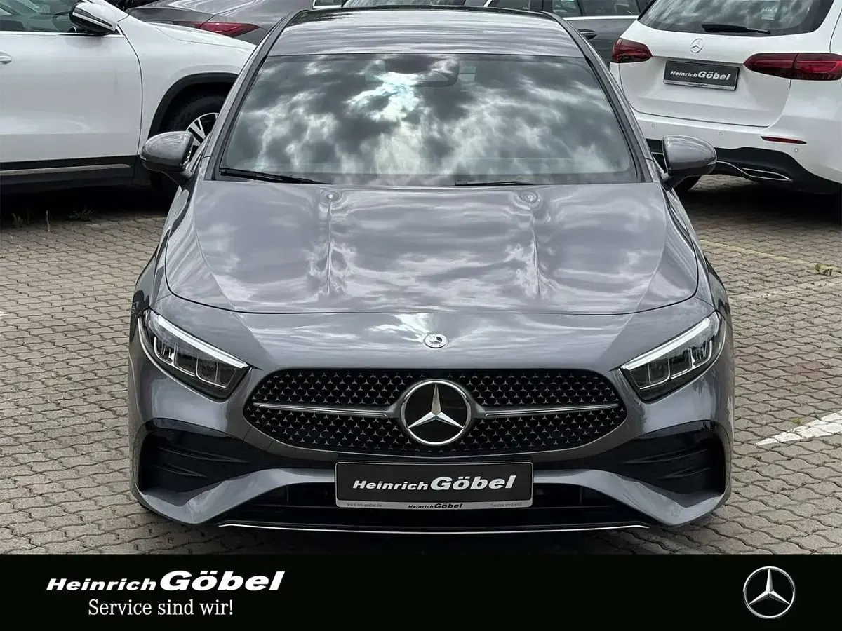 Gebraucht Mercedes A200 AMG 163 PS (119 kW) 2025 Grau Limousine