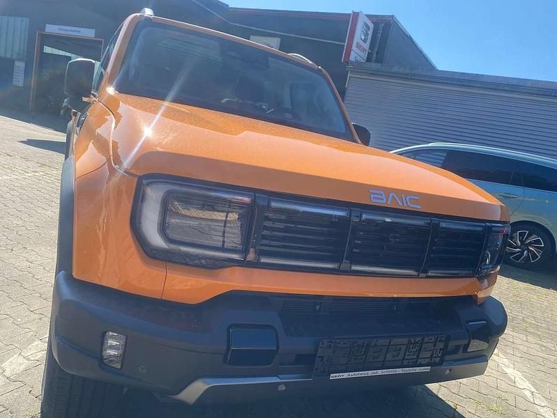 Gebraucht Baic BJ40 234 PS (172 kW) 2025 Orange SUV
