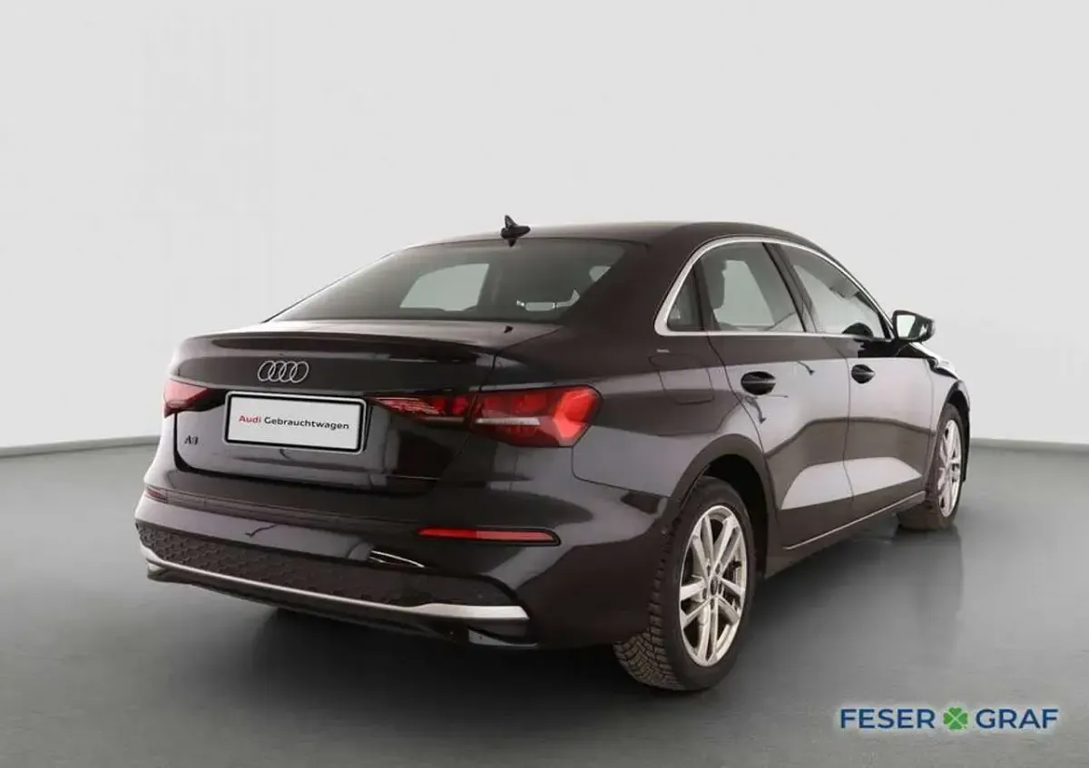 Second-hand Audi A3 Advanced Plus 150 CP (110 kW) 2025 Negru Berlinǎ