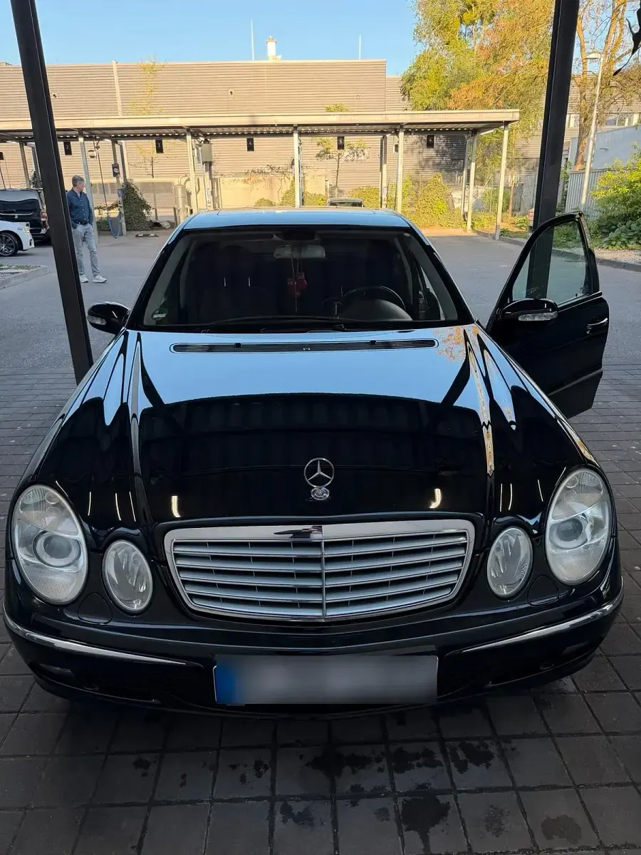 Gebraucht Mercedes E350 272 PS (200 kW) 2005 Schwarz Limousine