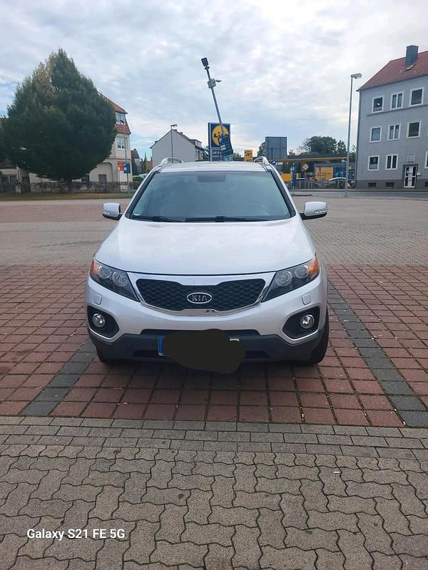 Silber Gebraucht 2012 Kia Sorento 2 SUV | 8.500 € (Fairer Preis) - Bild 1/4