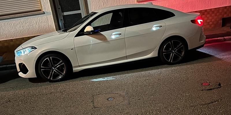 Gebraucht BMW 218 M Sport 140 PS (102 kW) 2023 Weiß Limousine