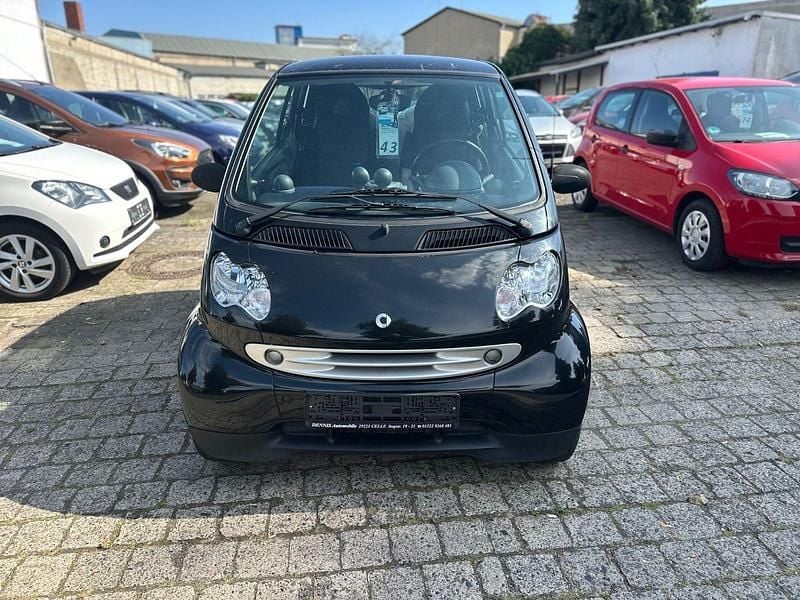Schwarz Gebraucht 2004 Smart ForTwo Coupé Basis Coupé | 3.990 € - Bild 1/4