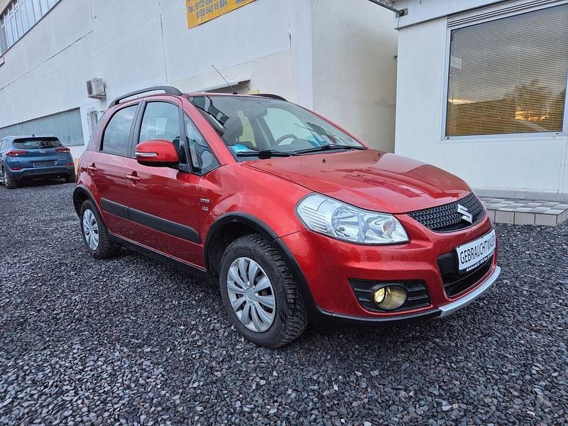 Gebraucht Suzuki SX4 Style 135 PS (99 kW) 2012 Rot Limousine