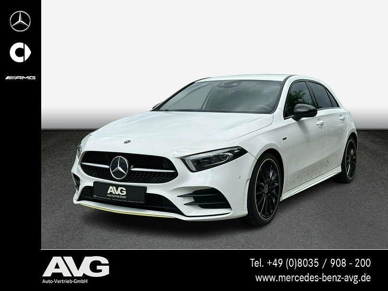 Weiß Gebraucht 2018 Mercedes A250 AMG Limousine | 28.800 € (Etwas zu teuer) - Bild 1/4