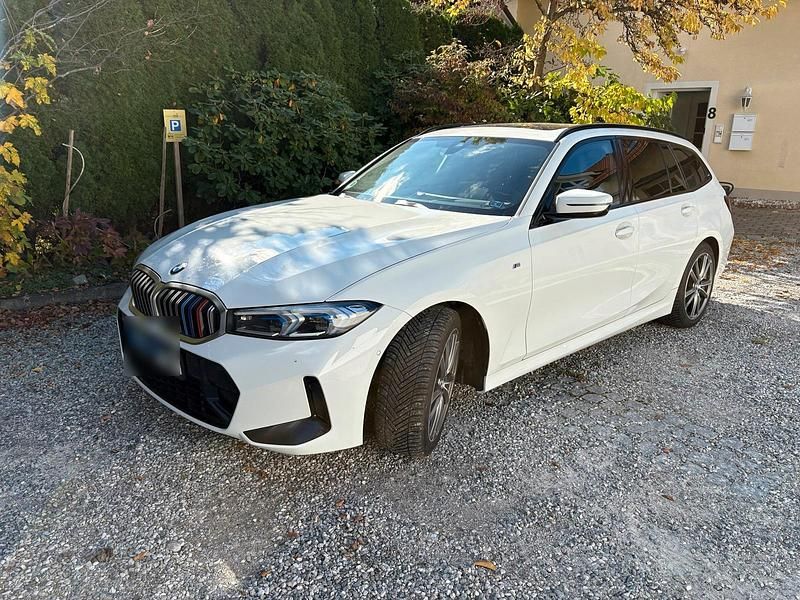 Gebraucht BMW 320e M Sport 2022 Weiß Kombi