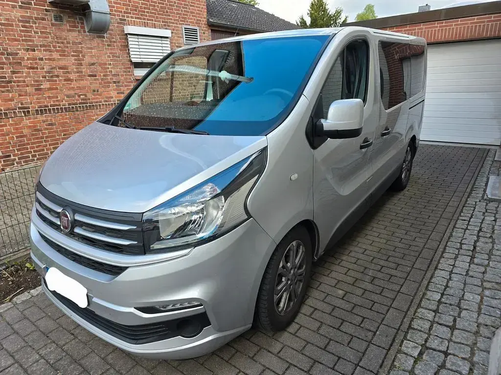 Gebraucht Fiat Talento 145 PS (106 kW) 2017 Silber Van / Kleinbus