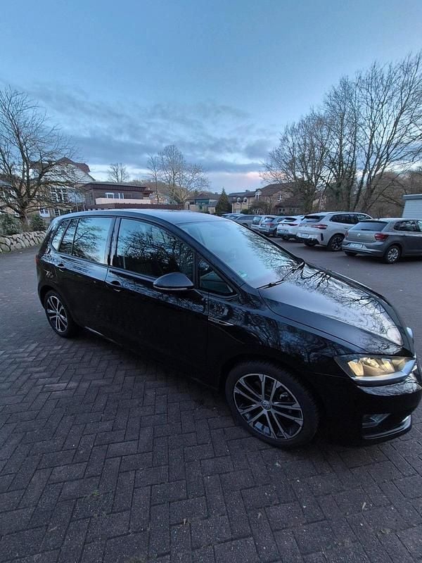 Gebraucht VW Golf VII LOUNGE 125 PS (91 kW) 2015 Schwarz Limousine