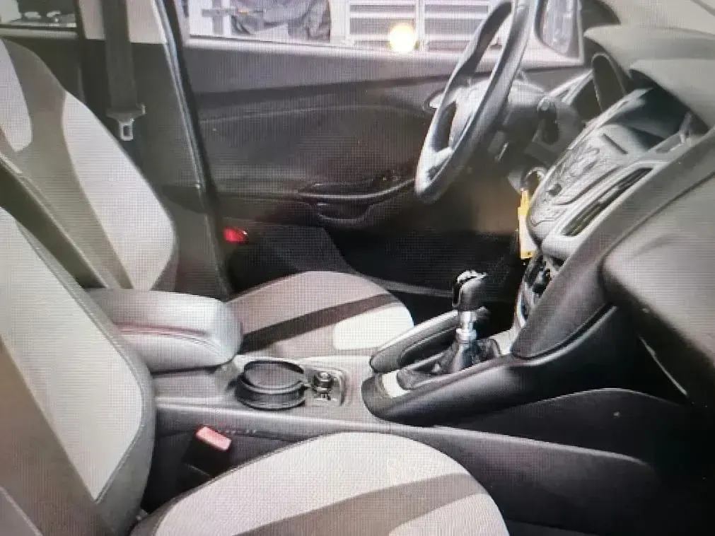 Gebraucht Ford Focus 116 PS (85 kW) 2012 Schwarz Limousine