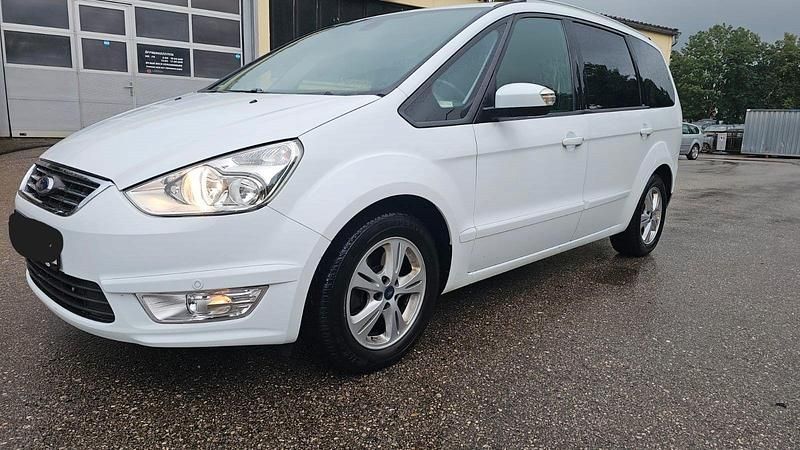 Weiß Gebraucht 2015 Ford Galaxy Business Edition Van / Kleinbus | 9.999 € - Bild 1/4