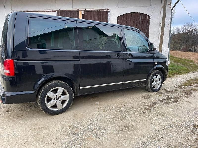 Schwarz Gebraucht 2014 VW Multivan Van | 16.900 € - Bild 1/4