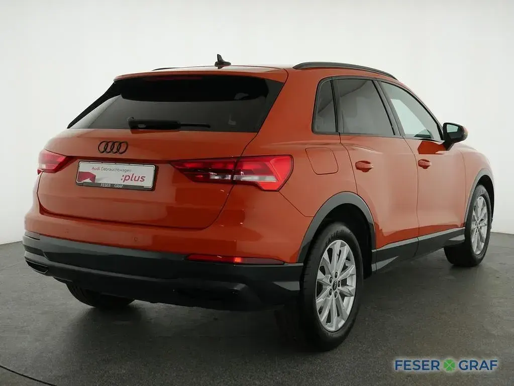 Gebraucht Audi Q3 Comfort 150 PS (110 kW) 2022 Pulsorange SUV