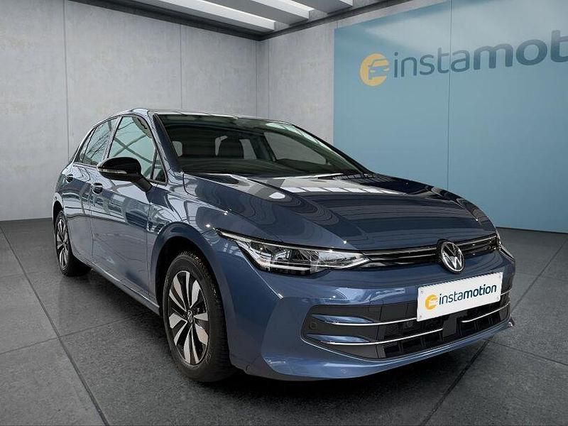 Gebraucht VW Golf VIII 116 PS (85 kW) 2025 Blau Kleinwagen