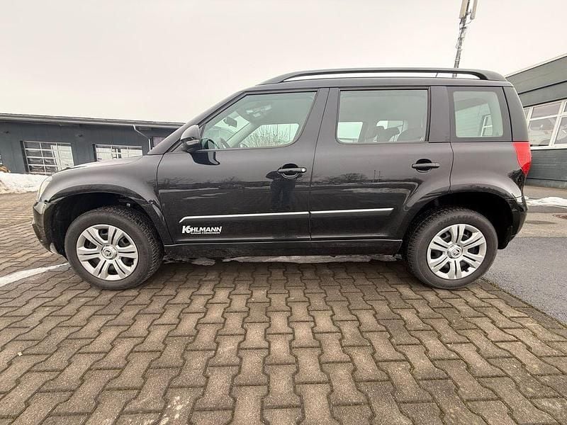 Gebraucht Skoda Yeti Ambition 105 PS (77 kW) 2015 Schwarz SUV