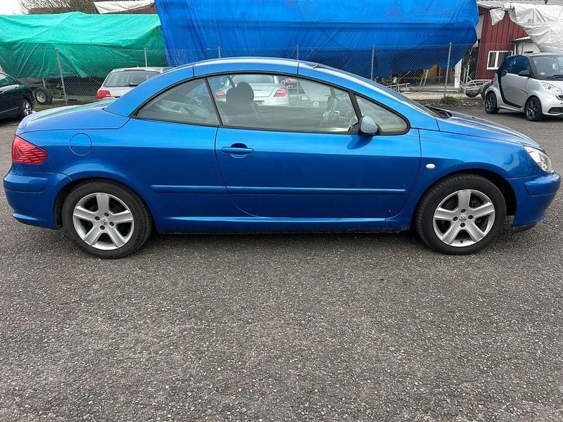 Gebraucht Peugeot 307 CC 136 PS (100 kW) 2004 Blau Cabrio