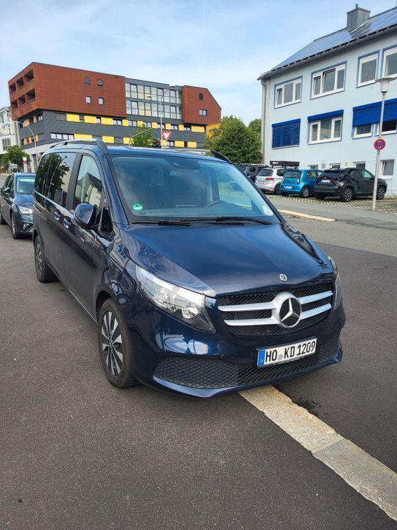 Schwarz Gebraucht 2021 Mercedes V220 Avantgarde Edition Van / Kleinbus | 45.000 € (Superpreis) - Bild 1/4