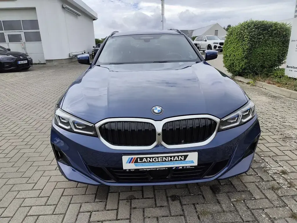 Gebraucht BMW 320 Sport Line 360 PS (264 kW) 2023 Blau Limousine