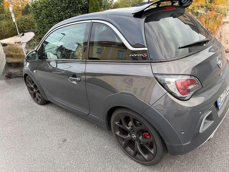 Grau Gebraucht 2016 Opel Adam Rocks Rocks S Kleinwagen | 14.900 € (Etwas zu teuer) - Bild 1/4
