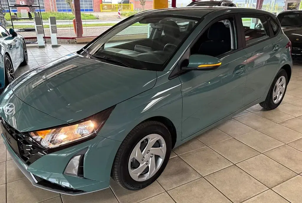 Neu Hyundai i20 Comfort 90 PS (66 kW) 2026 Grün Kleinwagen