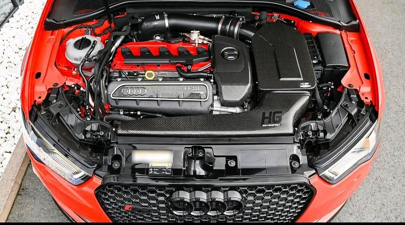 Gebraucht Audi RS3 367 PS (269 kW) 2015 Rot Limousine