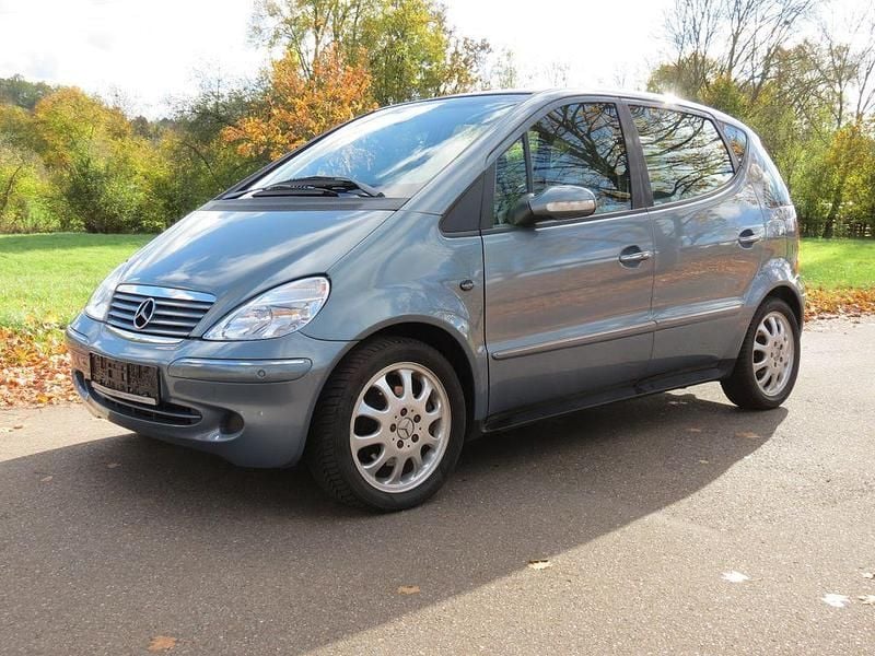 Grau Gebraucht 2004 Mercedes A190 Van / Kleinbus | 3.900 € (Fairer Preis) - Bild 1/4