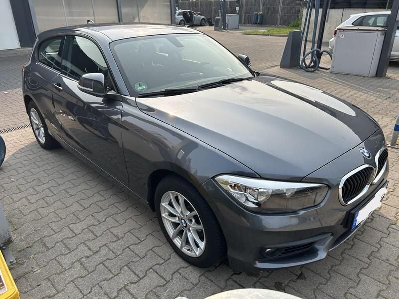 Grau Gebraucht 2015 BMW 118 Kleinwagen | 10.500 € - Bild 1/4