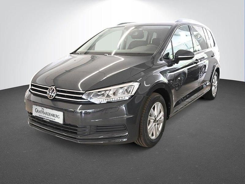 Gebraucht VW Touran Comfortline 150 PS (110 kW) 2023 Uranograu Van / Kleinbus