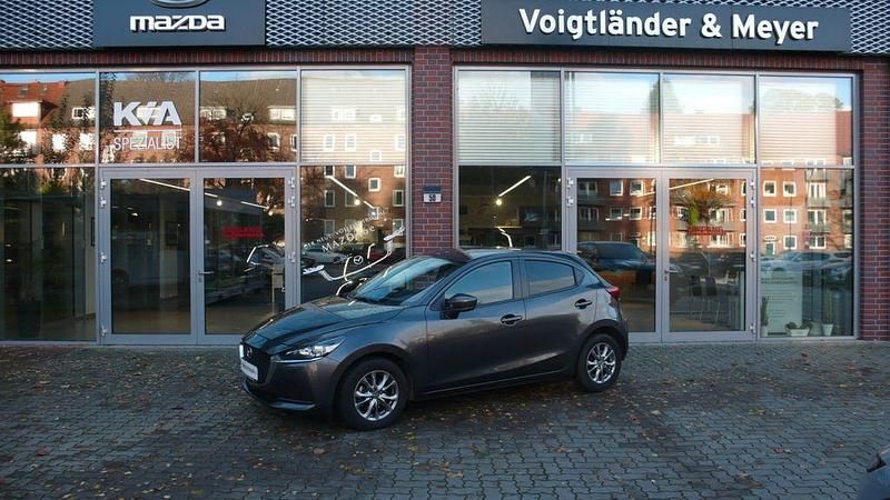 Grau Gebraucht 2022 Mazda 2 Exclusive Limousine | 17.885 € (Fairer Preis) - Bild 1/4