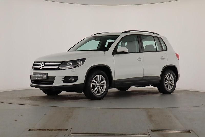 Gebraucht VW Tiguan Trendline 125 PS (91 kW) 2016 Pure white SUV