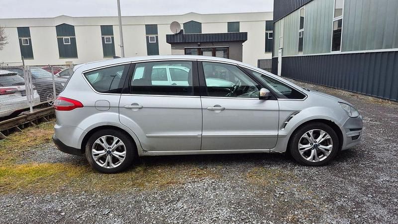 Gebraucht Ford S-MAX Titanium 163 PS (119 kW) 2011 Silber Van / Kleinbus