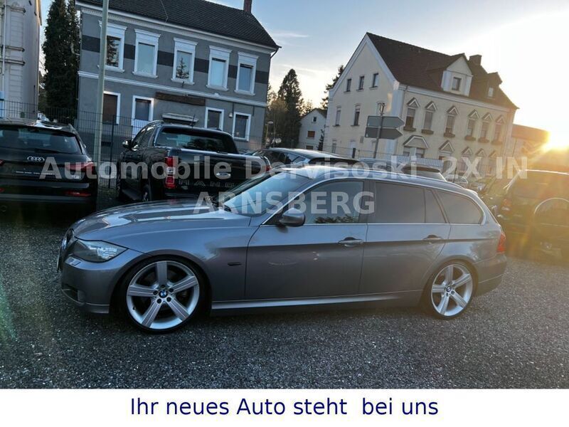 Gebraucht BMW 330 Sport Line 272 PS (200 kW) 2011 Grau Kombi