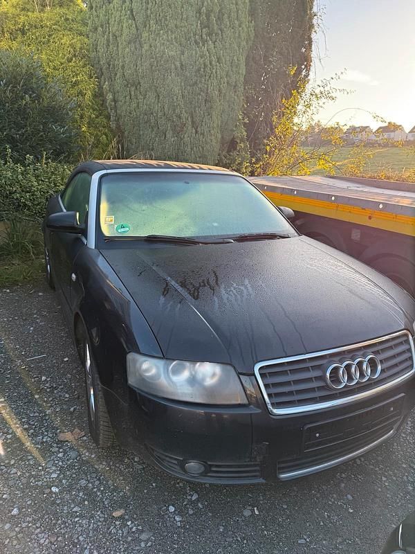 Schwarz Gebraucht 2003 Audi A4 Cabriolet Cabrio | 900 € (Superpreis) - Bild 1/4