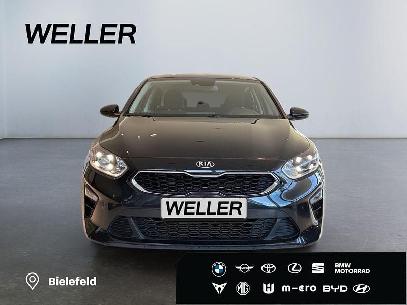 Gebraucht Kia Ceed Vision 140 PS (102 kW) 2021 Schwarz Kleinwagen