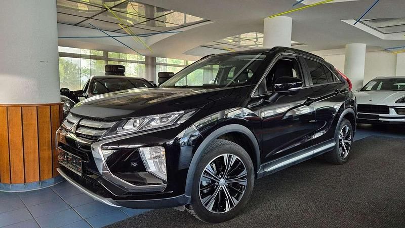 Schwarz Gebraucht 2018 Mitsubishi Eclipse Cross Diamant Edition SUV | 17.990 € (Fairer Preis) - Bild 1/4