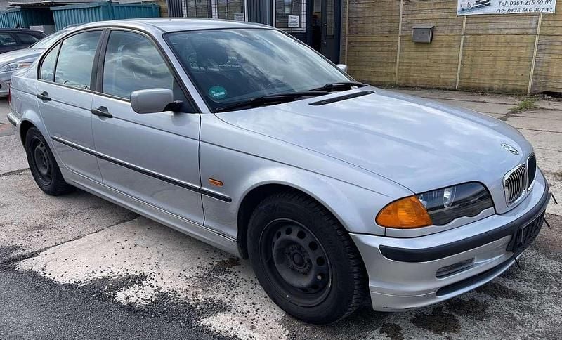 Gebraucht BMW 318 118 PS (86 kW) 1999 Silber Limousine