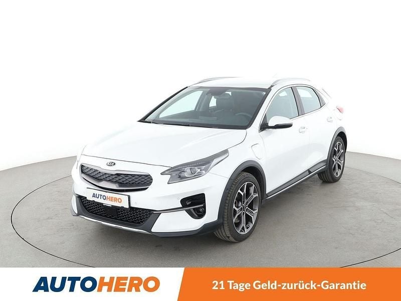 Weiß Gebraucht 2022 Kia XCeed Spirit SUV | 20.970 € (Fairer Preis) - Bild 1/3