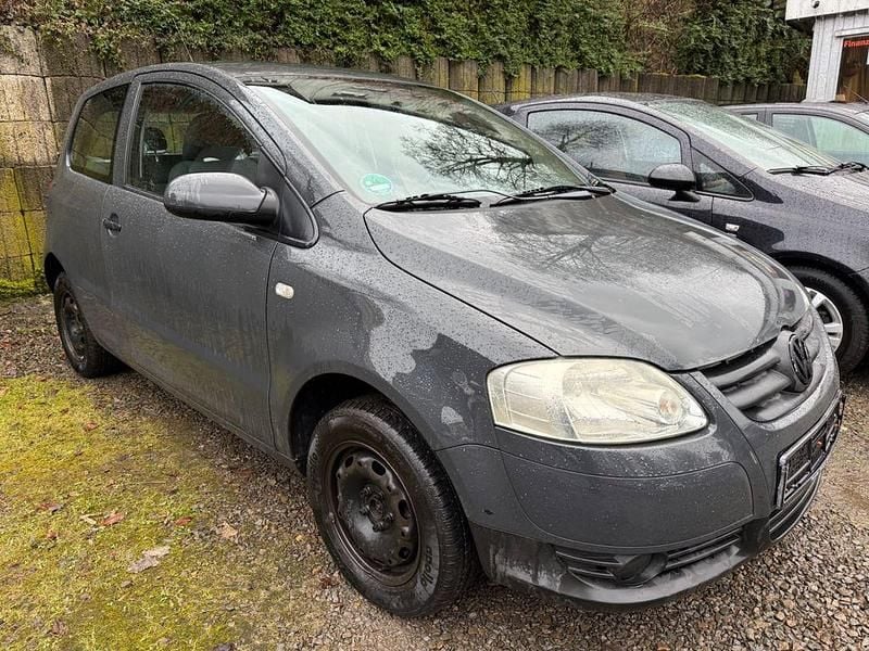 Gebraucht VW Fox 54 PS (39 kW) 2008 Grau Kleinwagen