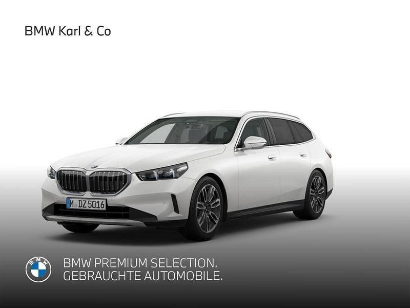 Weiss Gebraucht 2024 BMW 520 Efficient Dynamics Kombi | 63.270 € - Bild 1/4