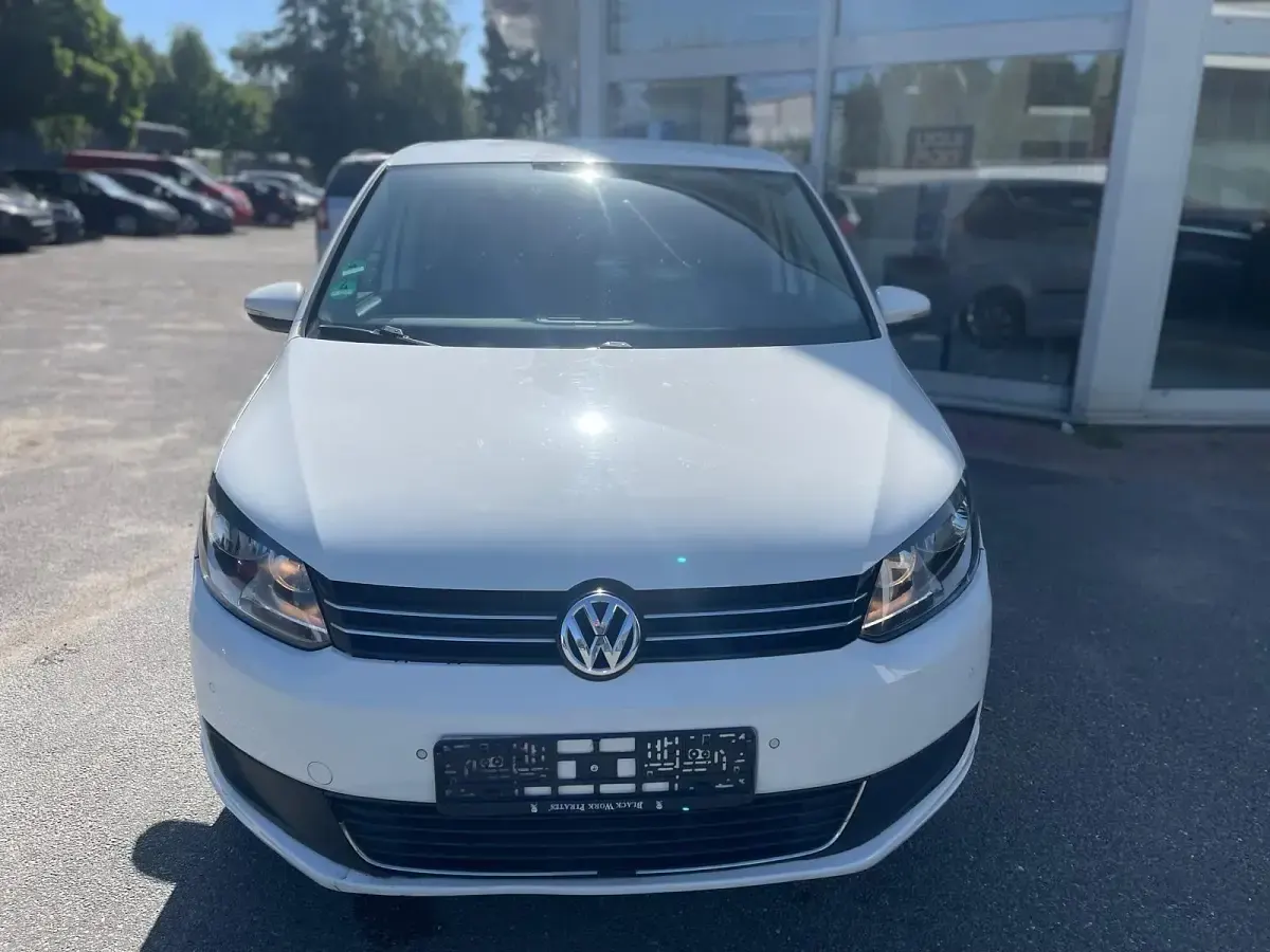 Gebraucht VW Touran Comfortline 140 PS (102 kW) 2012 Weiß Van / Kleinbus