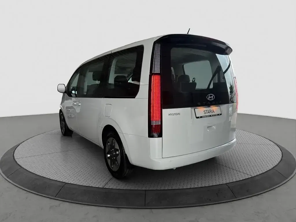 Gebraucht Hyundai Staria Trend 225 PS (165 kW) 2026 Weiss Van / Kleinbus